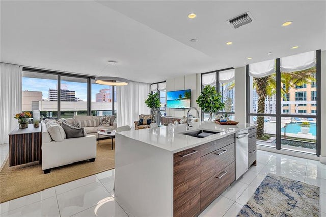 3 of 48 - 100 E Las Olas Blvd 1701, Fort Lauderdale, FL