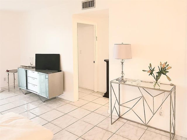 3 of 29 - 4330 Hillcrest Dr 705, Hollywood, FL