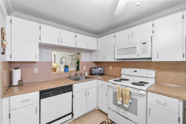 3 of 31 - 3776 Inverrary Blvd 109 R, Lauderhill, FL