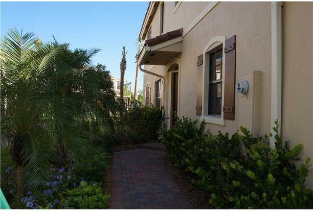 3 of 28 - 13023 Riverwalk S Cir 13023, Plantation, FL