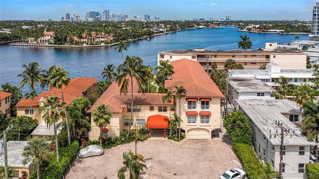 2 of 37 - 341 N Birch Rd 204, Fort Lauderdale, FL