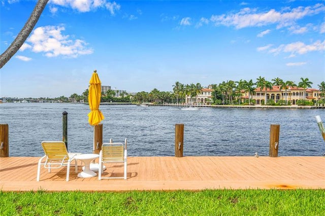 4 of 37 - 341 N Birch Rd 204, Fort Lauderdale, FL
