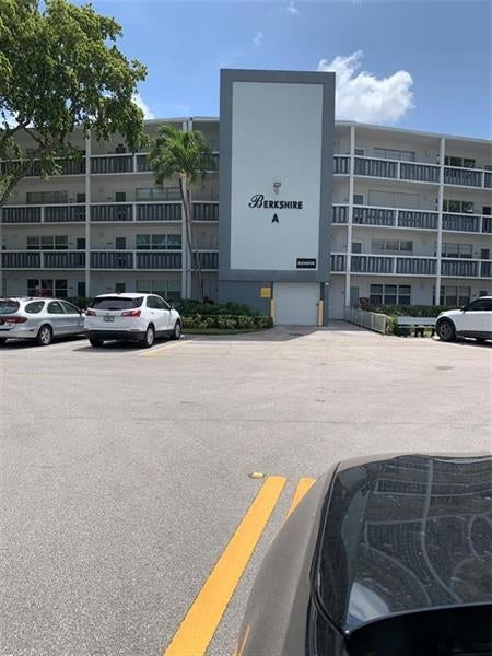 2 of 76 - 2005 Berkshire A 2005, Deerfield Beach, FL