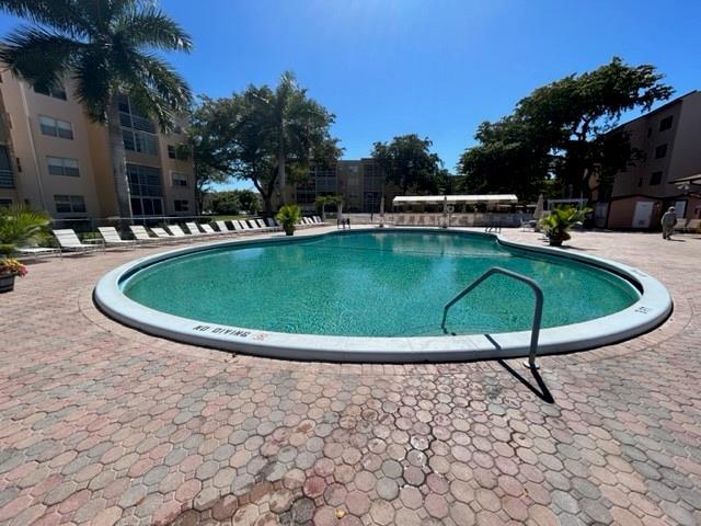 4 of 37 - 2861 Somerset Dr 312, Lauderdale Lakes, FL