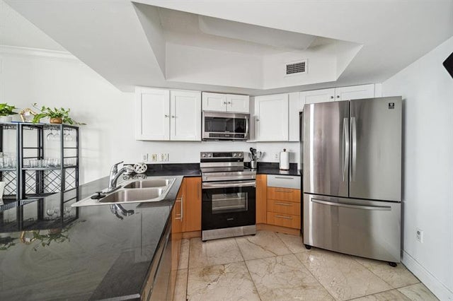 3 of 27 - 1750 N Bayshore Dr 4315-a, Miami, FL