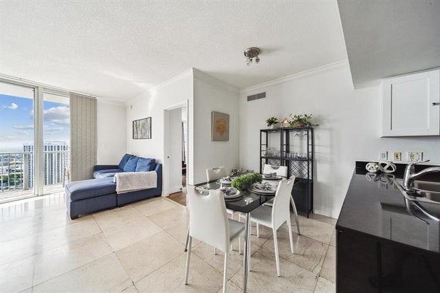 4 of 27 - 1750 N Bayshore Dr 4315-a, Miami, FL