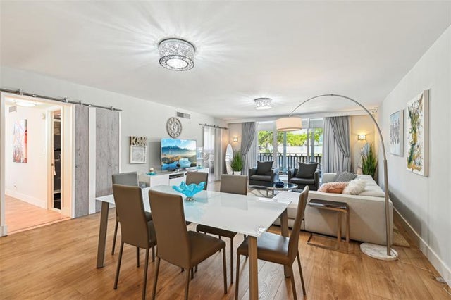 5 of 18 - 711 N Birch Rd 105, Fort Lauderdale, FL