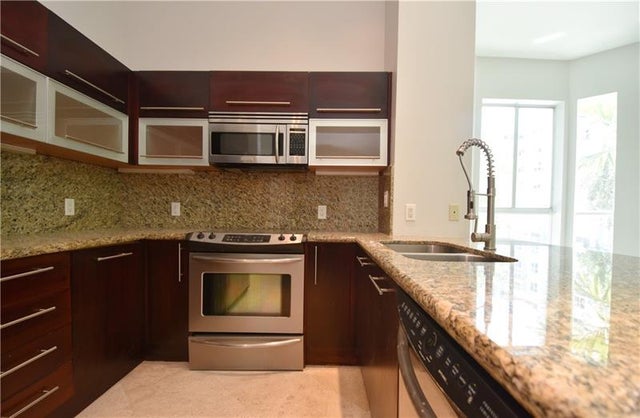 5 of 33 - 783 Ne 4th Ave, Fort Lauderdale, FL