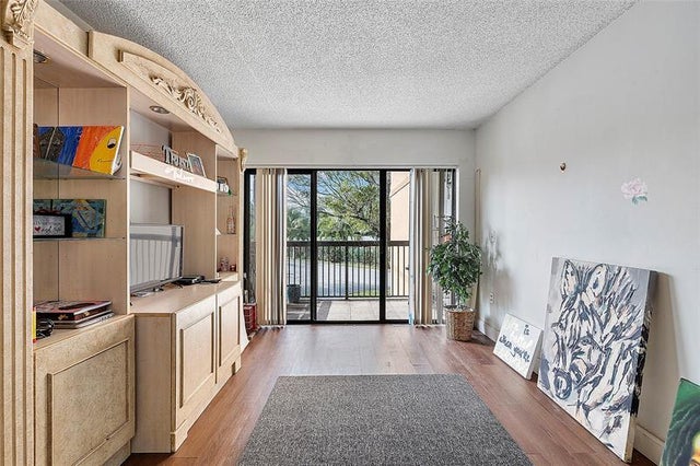 4 of 33 - 701 Nw 19th Street 202, Fort Lauderdale, FL