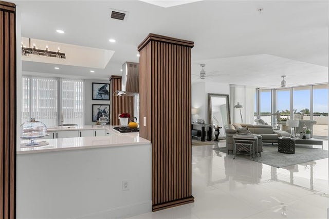 4 of 76 - 3535 S Ocean Dr 402, Hollywood, FL