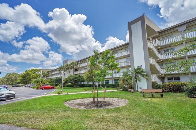 1 of 42 - 2903 Victoria Cir C2, Coconut Creek, FL