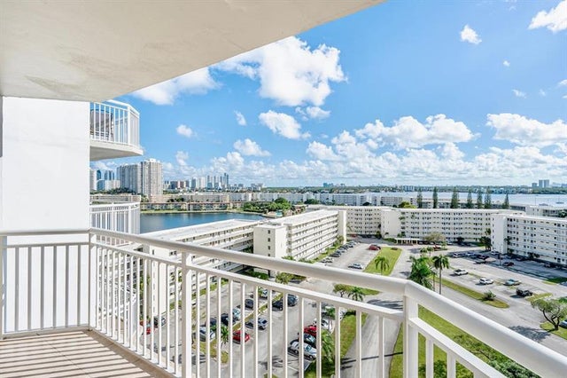 3 of 35 - 18031 Biscayne Blvd 1104, North Miami Beach, FL