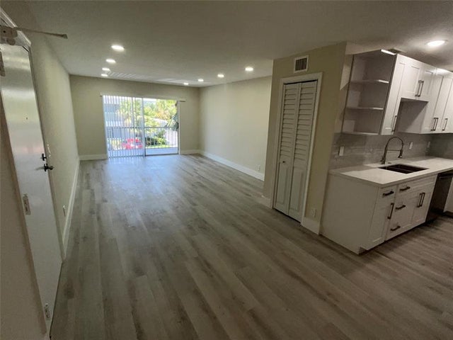 5 of 32 - 6407 Bay Club Drive 3, Fort Lauderdale, FL