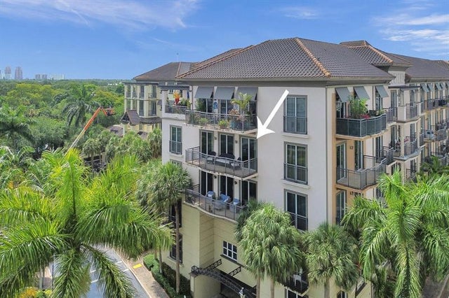 1 of 70 - 2633 Ne 14th Ave 400, Wilton Manors, FL