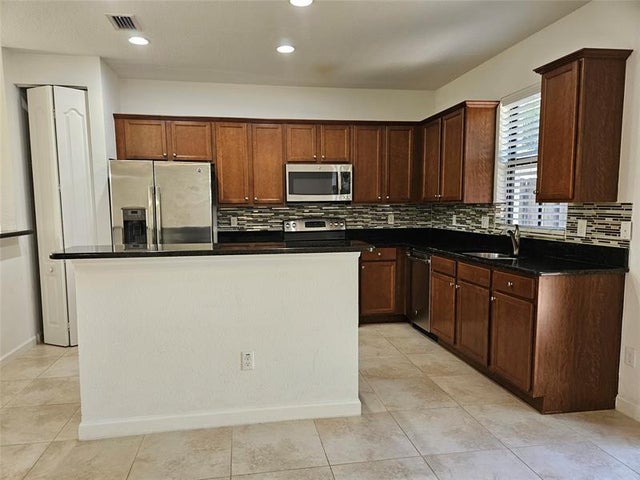 2 of 25 - 9627 Watercrest Isle, Parkland, FL