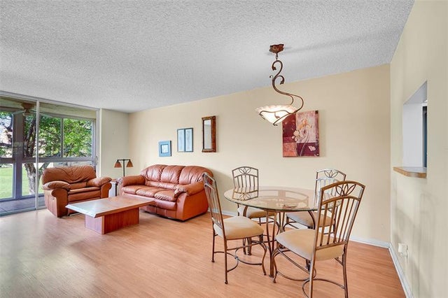 9261 Sunrise Lakes Blvd 201, Sunrise