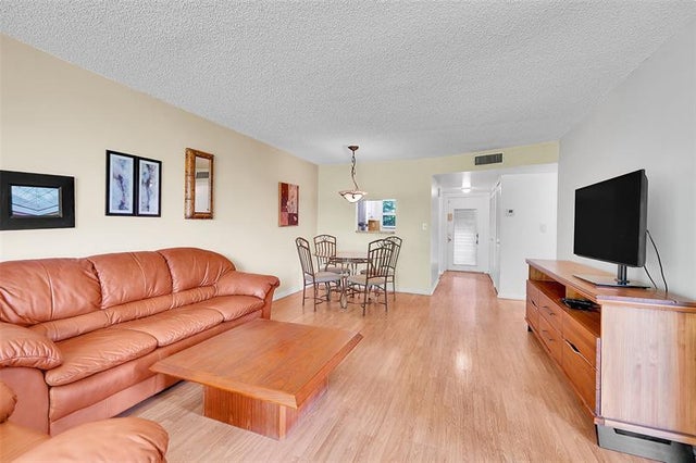 2 of 34 - 9261 Sunrise Lakes Blvd 201, Sunrise, FL