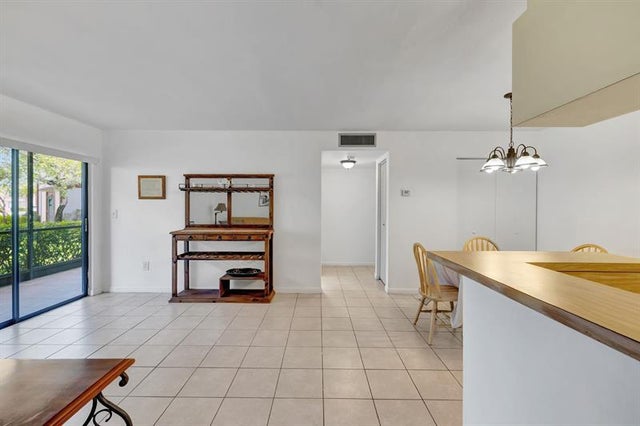 4 of 25 - 9460 S Belfort Cir L3-111, Tamarac, FL