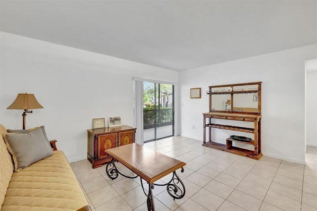 5 of 25 - 9460 S Belfort Cir L3-111, Tamarac, FL