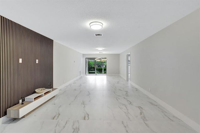 4 of 32 - 4724 Greentree Cir B, Boynton Beach, FL