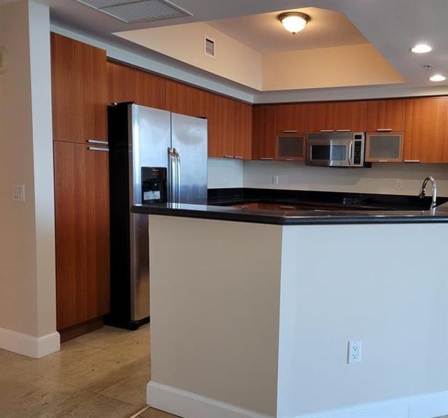 2 of 17 - 15051 Royal Oaks Ln 902, North Miami, FL