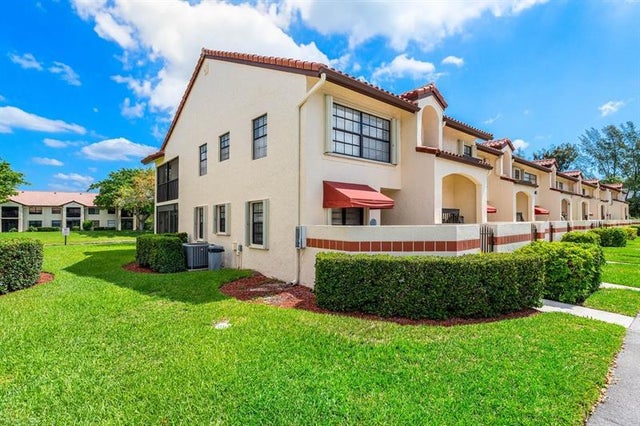 2 of 41 - 801 Freedom Ct 801, Deerfield Beach, FL