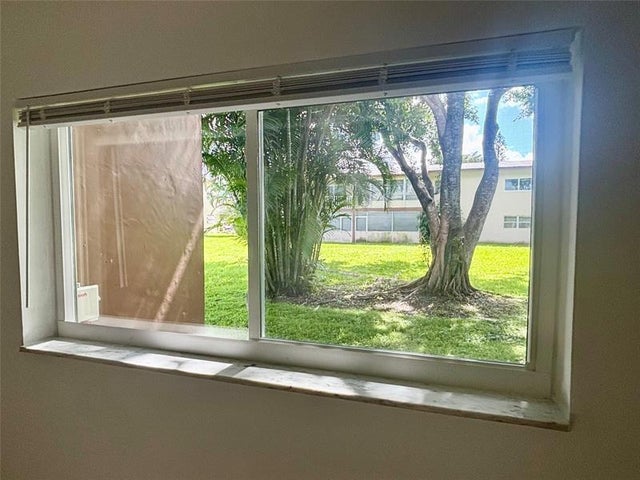 3 of 32 - 7600 Nw 5th Pl 102, Margate, FL