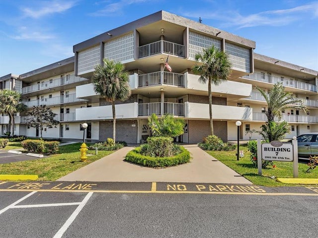 2 of 41 - 2801 Nw 47th Ter 106, Lauderdale Lakes, FL