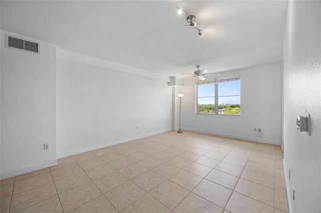4 of 44 - 1830 Radius Dr 607, Hollywood, FL