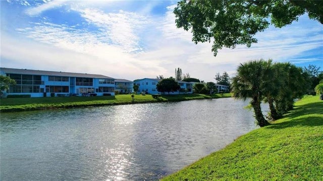 1 of 15 - 57 Northampton C C, West Palm Beach, FL