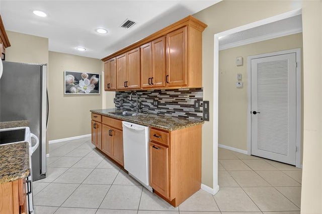 5 of 35 - 21863 Arriba Real 8-g, Boca Raton, FL