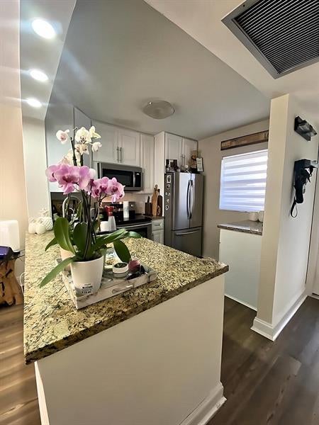4 of 10 - 9410 Poinciana Pl 303, Davie, FL