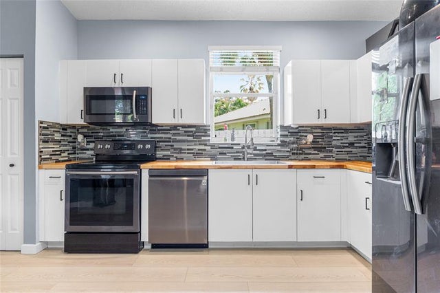 4 of 22 - 801 Nw 130th Ave, Pembroke Pines, FL