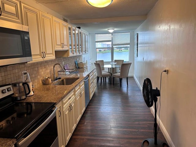 5 of 26 - 1660 Ne 191st St 208-1, Miami, FL