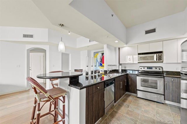 4 of 30 - 110 N Federal Hwy 1501, Fort Lauderdale, FL