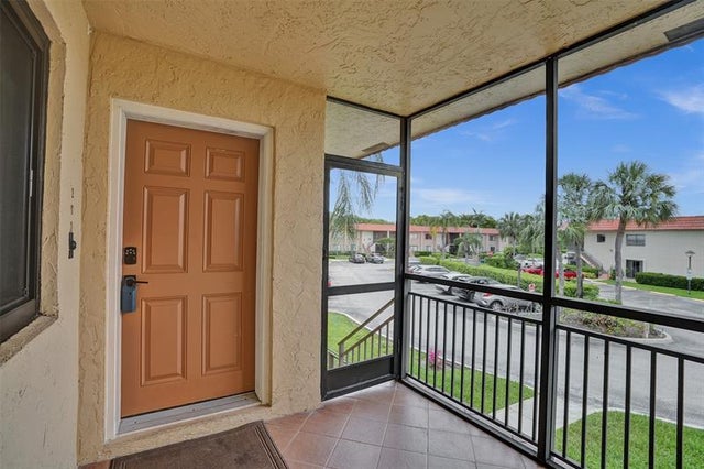 4 of 33 - 374 Lakeview Dr 203, Weston, FL
