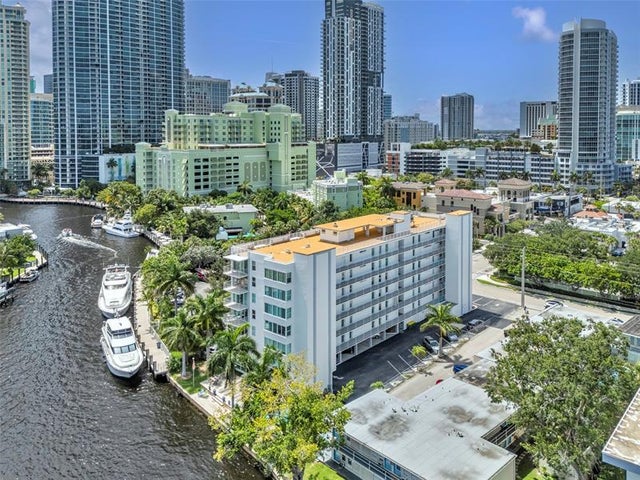 1 of 33 - 800 Se 4 St 405, Fort Lauderdale, FL