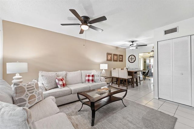 3 of 28 - 7610 Nw 1st St 204, Margate, FL