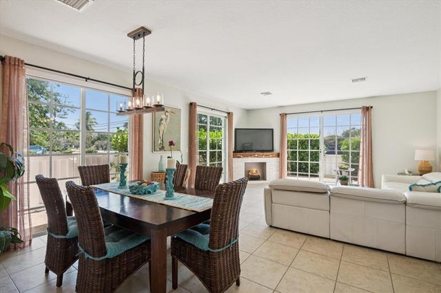 3 of 20 - 2325 Se 5th St, Pompano Beach, FL