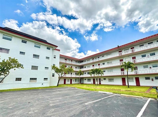 2 of 31 - 4140 Nw 44th Ave 116, Lauderdale Lakes, FL