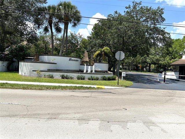 1 of 28 - 7680 Nw 79th Ave P1, Tamarac, FL