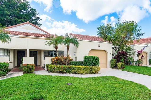 2 of 34 - 5794 Parkwalk Cir, Boynton Beach, FL