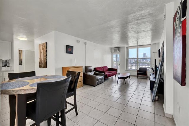 5 of 20 - 1300 Lincoln Rd D-804, Miami Beach, FL