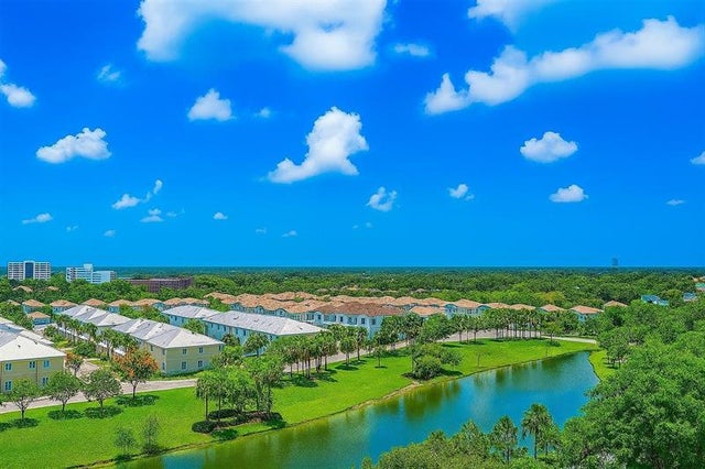 2 of 26 - 4001 Hillcrest Dr 912, Hollywood, FL