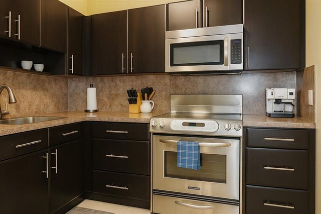 4 of 26 - 4001 Hillcrest Dr 912, Hollywood, FL