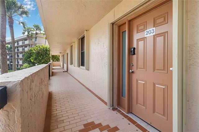 2767 Carambola Cir 203, Coconut Creek