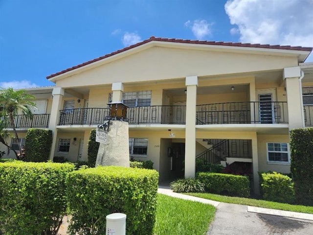 1 of 10 - 2160 Ne 36th St 40, Lighthouse Point, FL