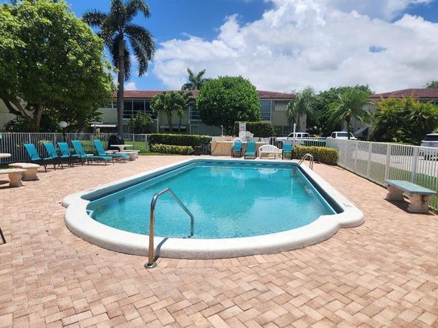 2 of 10 - 2160 Ne 36th St 40, Lighthouse Point, FL