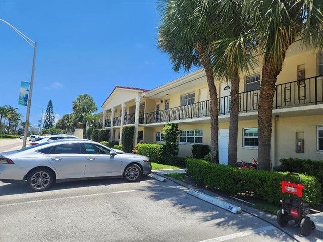 5 of 10 - 2160 Ne 36th St 40, Lighthouse Point, FL
