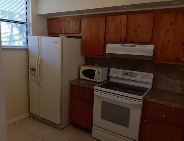 5 of 29 - 109 Lake Emerald Dr 204, Oakland Park, FL